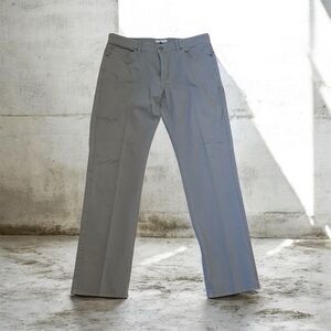 Peter Millar Pale Gray Straight Leg Jeans, 5-Pocket Style, 98% Cotton, Sz 38